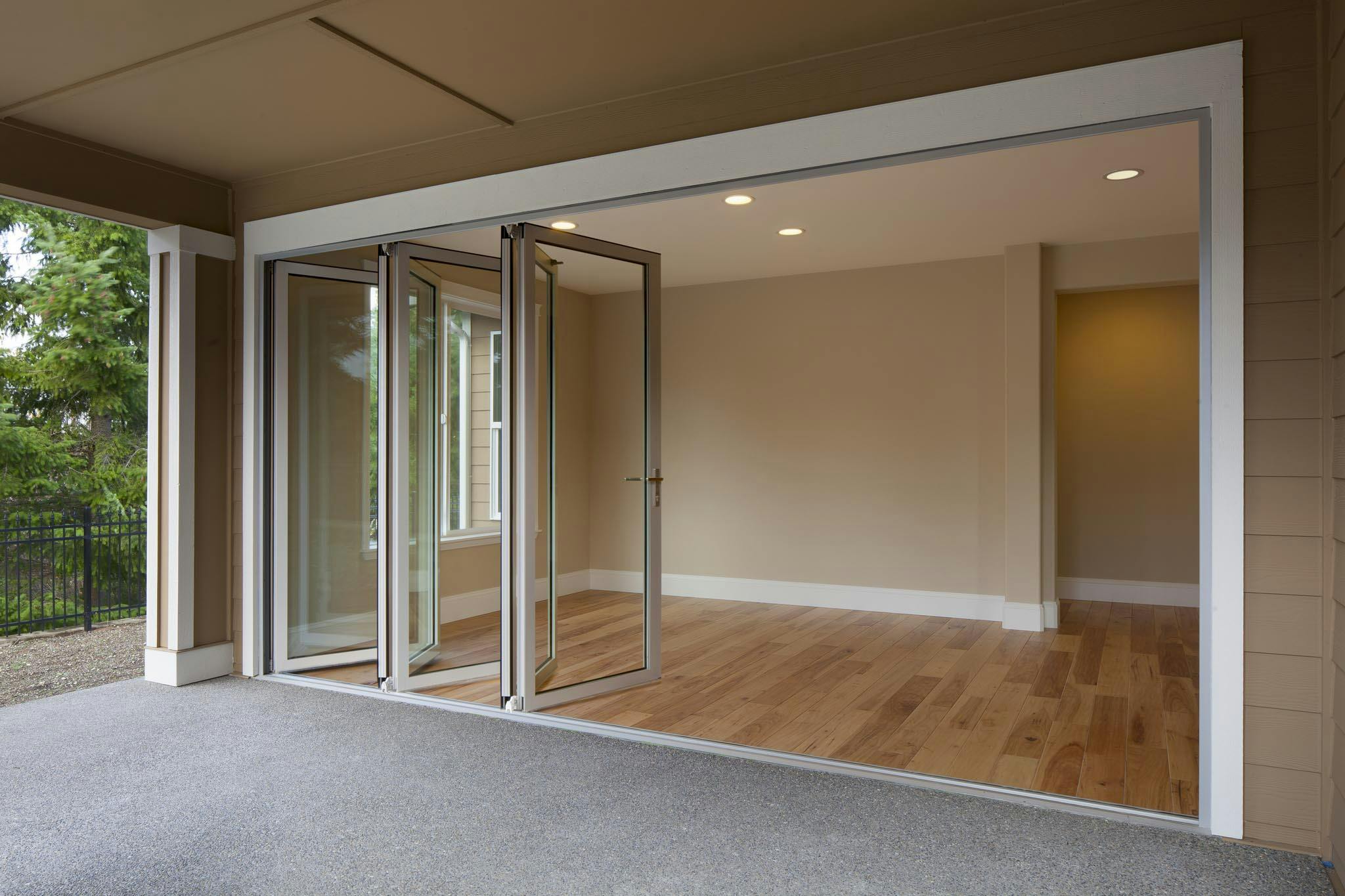 Affordable Interior Soundproof Aluminium Folding Doors for Home