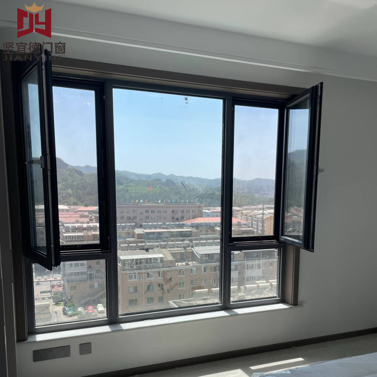 Modern Horizontal Swing Broken Bridge Aluminum Alloy Windproof Integrated Window Screens Casement Windows for Balcony Enclosure