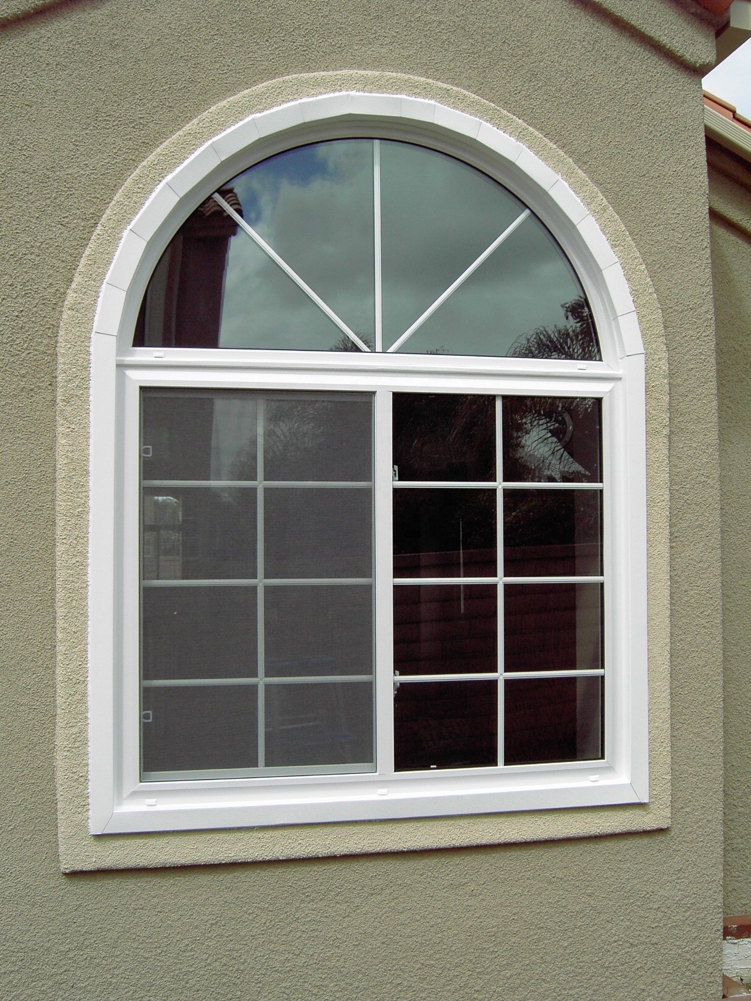 American Hot Style French Window Glass Top Round Grid Aluminum Alloy Arch Swing Out Casement Window