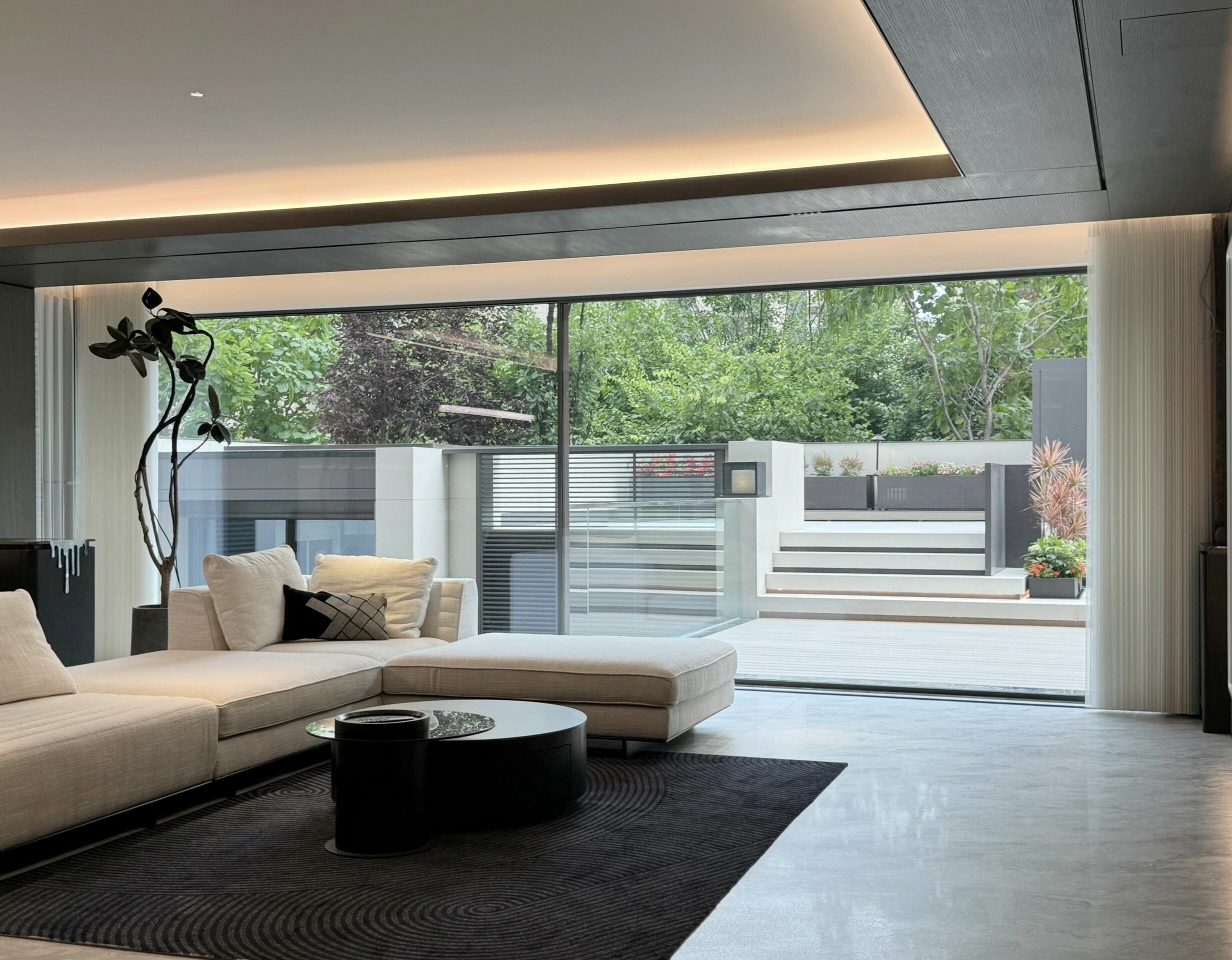 Waterproof Anti-Corrosion Aluminum Exterior Sliding Glass Door For Villa Courtyard Patio