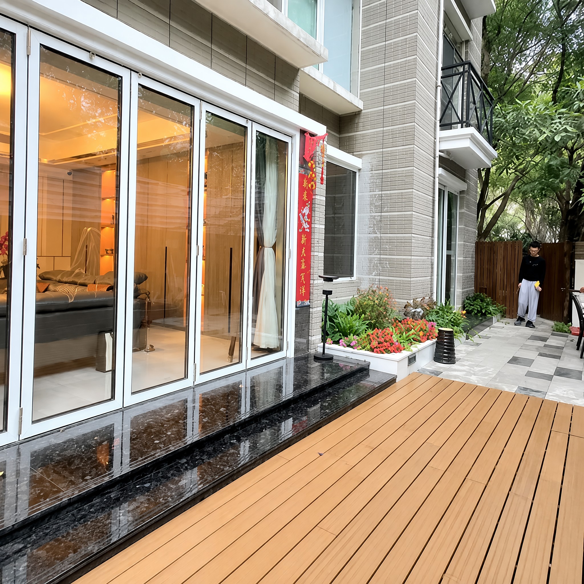 Child Safe Aluminum Folding Doors with Smooth &amp; Reliable Movement Waterproof for Bathroom Kitchen &amp; Courtyard in Modern Houses