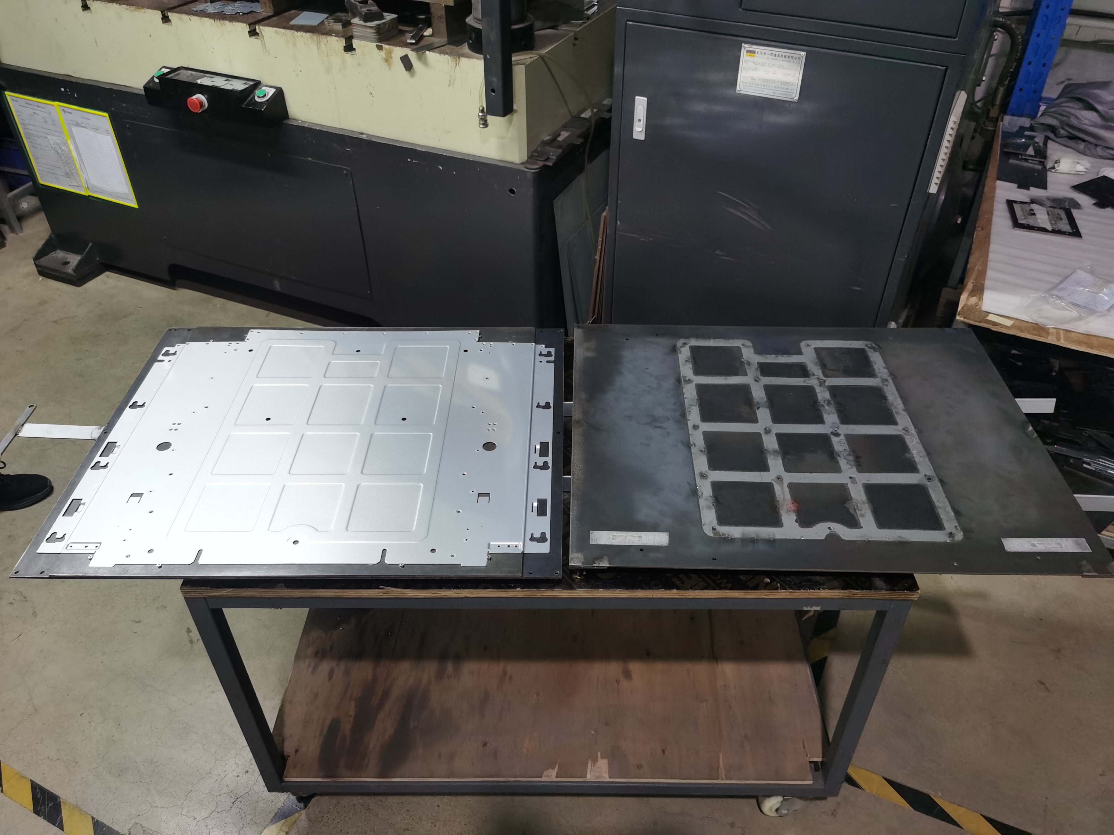 Hydraulic molding